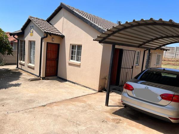 Property For Sale in Olievenhoutsbos, Centurion